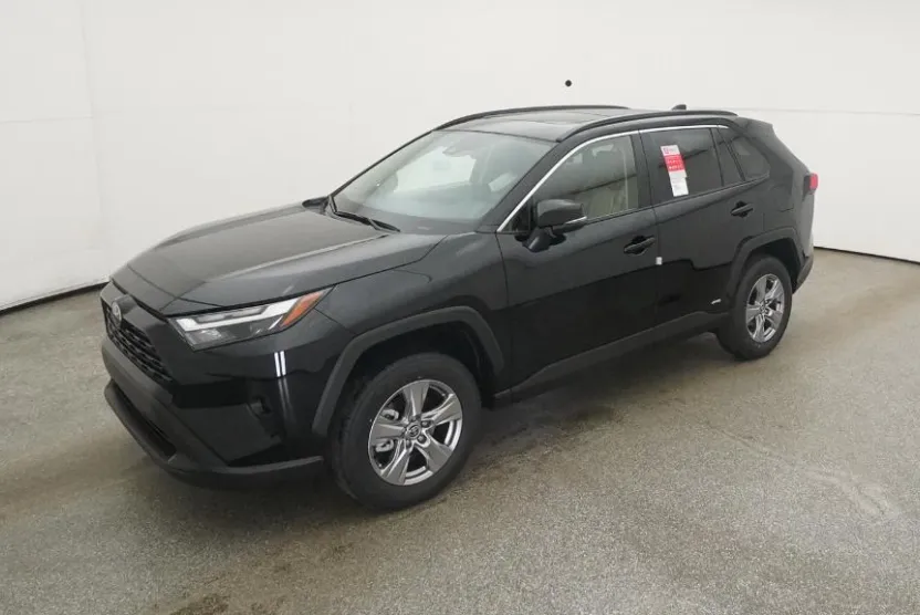 2025 Toyota RAV4 Hybrid XLE photo 1
