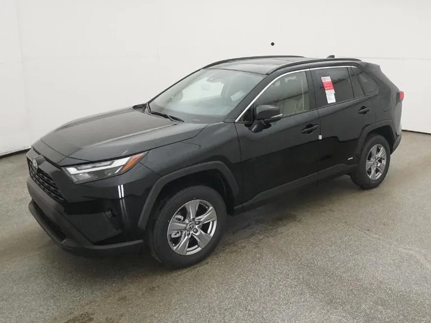2025 Toyota RAV4 Hybrid XLE photo 1