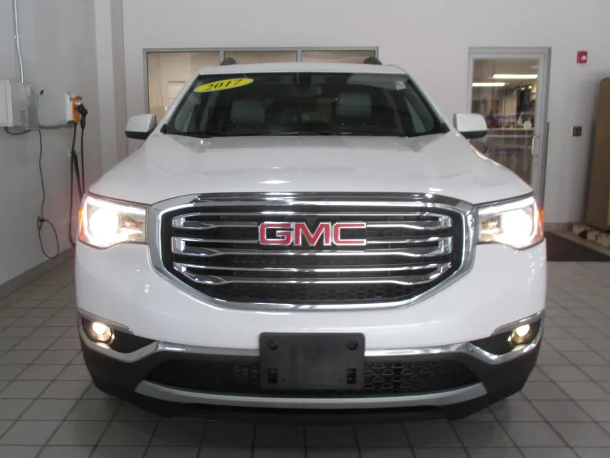 2017 Gmc Acadia SLT photo 1