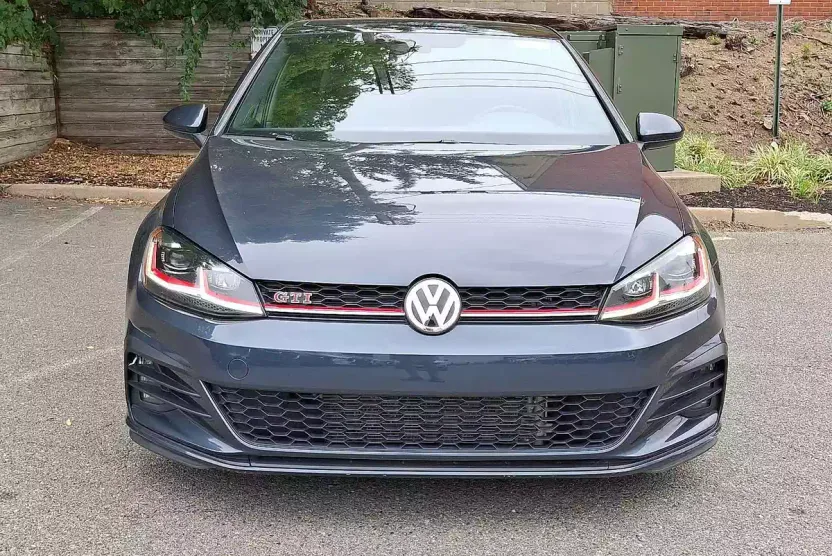 2020 Volkswagen Golf GTI SE Autobahn photo 1