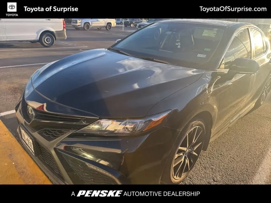 2024 Toyota Camry SE photo 1