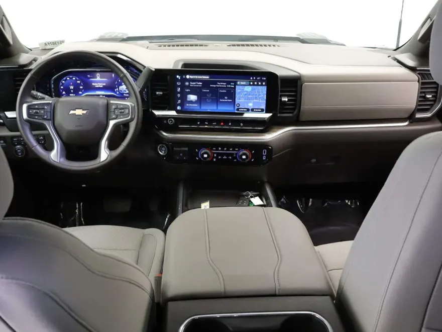 2025 Chevrolet Silverado 2500HD LT photo 1