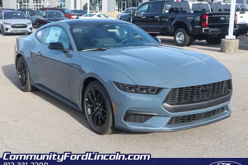 2025 Ford Mustang EcoBoost photo 1
