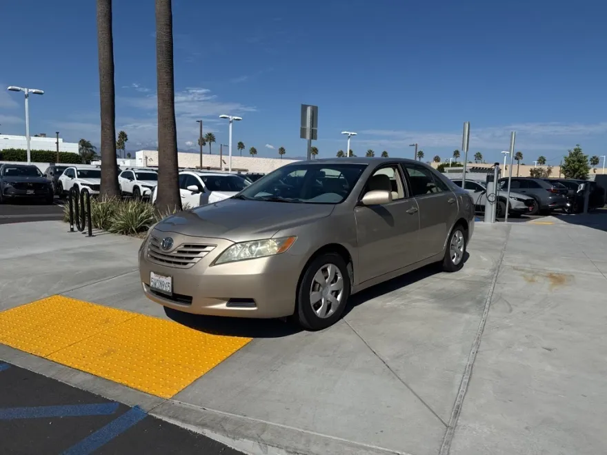 2007 Toyota Camry Base CE photo 1