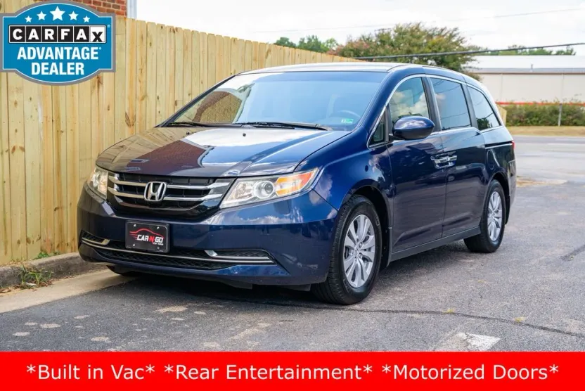 2017 Honda Odyssey SE photo 1