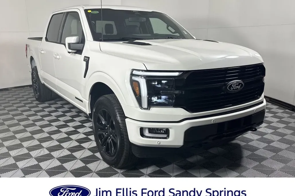 2025 Ford F-150 Platinum photo 1