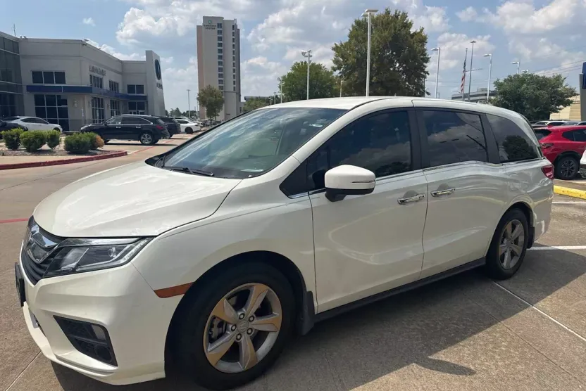 2019 Honda Odyssey EX photo 1