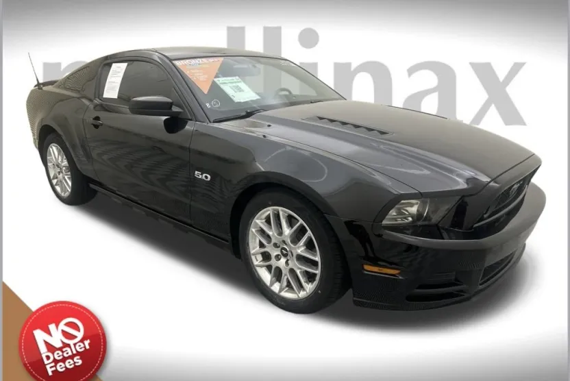 2013 Ford Mustang GT Premium photo 1