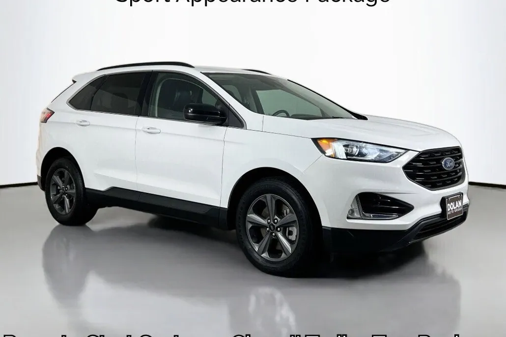 2022 Ford Edge SEL photo 1