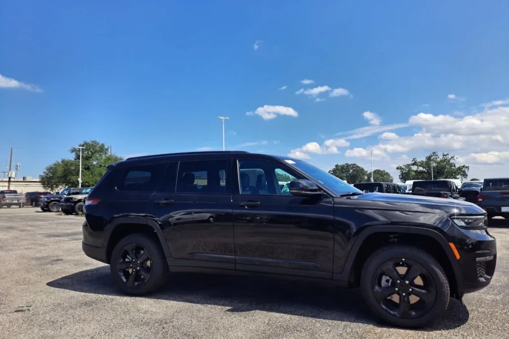 2025 Jeep Grand Cherokee Limited photo 1