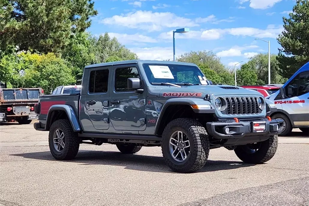 2025 Jeep Gladiator Mojave photo 1