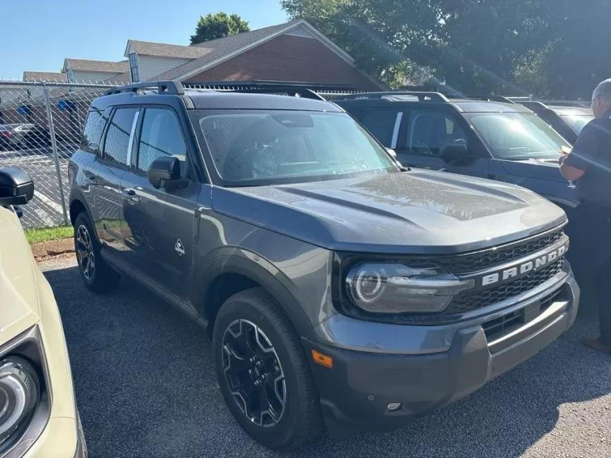 2025 Ford Bronco Sport Outer Banks photo 1