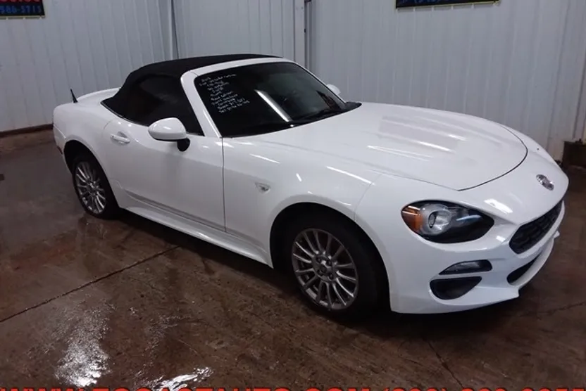 2018 Fiat 124 Spider Classica photo 1