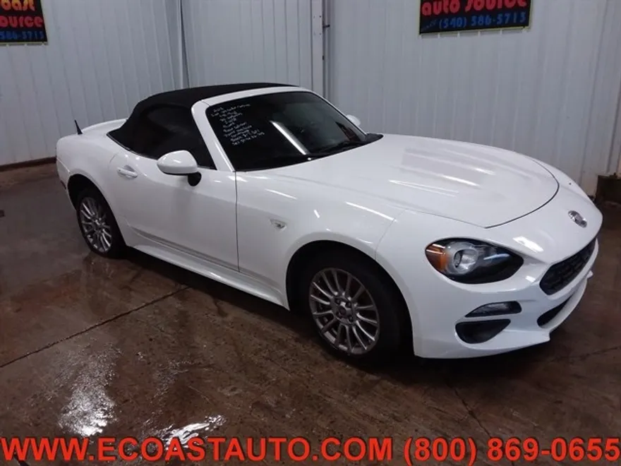 2018 Fiat 124 Spider Classica photo 1