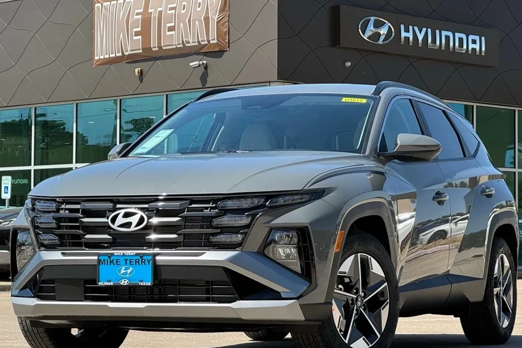 2025 Hyundai Tucson SEL photo 1