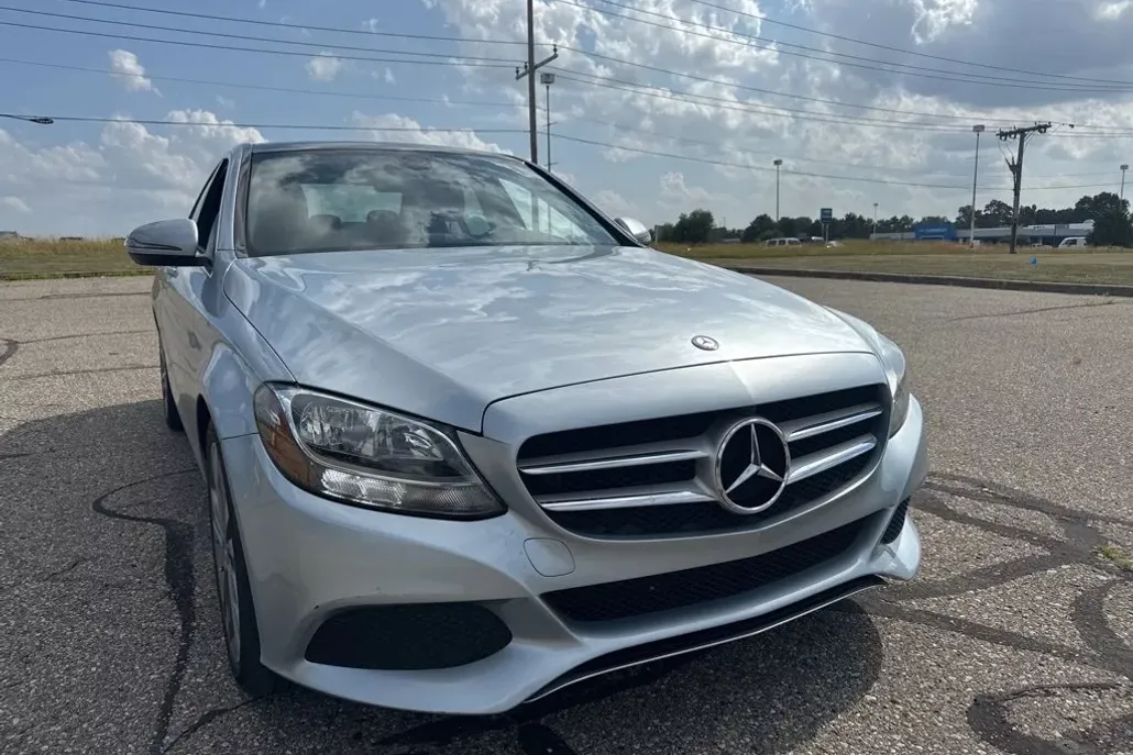 2018 Mercedes Benz C 300 photo 1