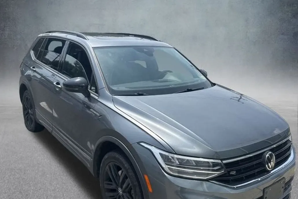 2022 Volkswagen Tiguan SE R-Line Black photo 1