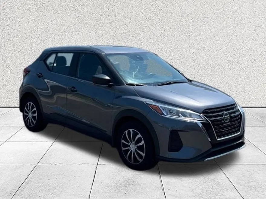 2021 Nissan Kicks S photo 1