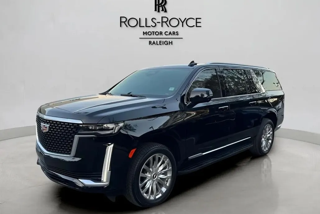 2023 Cadillac Escalade ESV Premium photo 1