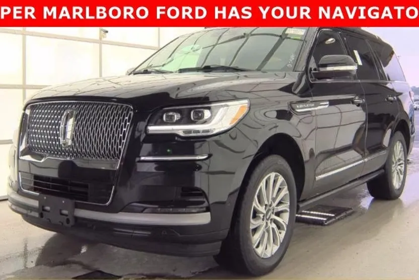 2022 Lincoln Navigator Standard photo 1