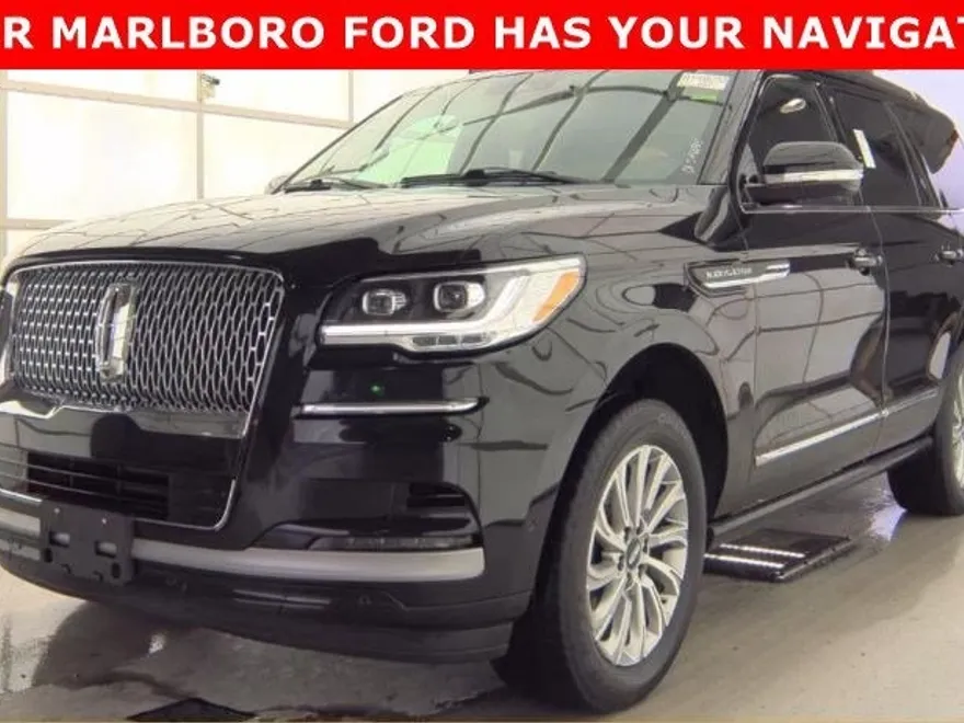 2022 Lincoln Navigator Standard photo 1