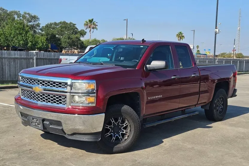 2014 Chevrolet Silverado 1500 LT photo 1