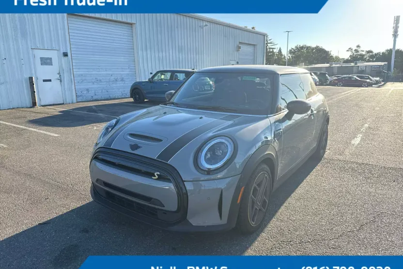 2023 Mini Cooper Hardtop SE photo 1