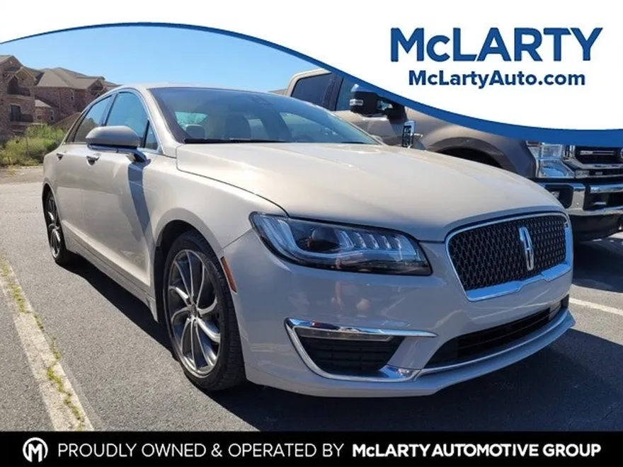 2019 Lincoln MKZ Reserve photo 1