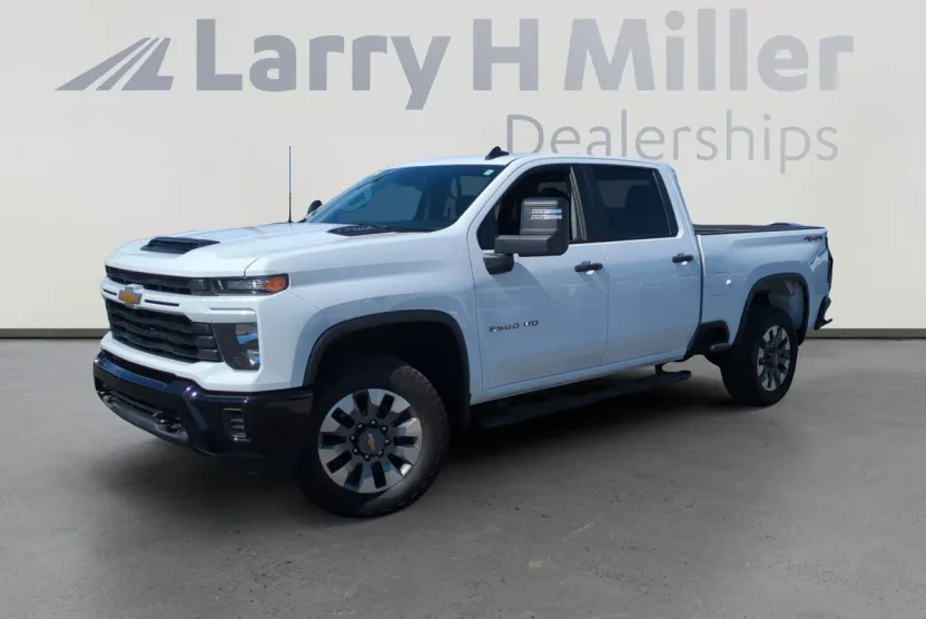 2024 Chevrolet Silverado 2500HD Custom photo 1