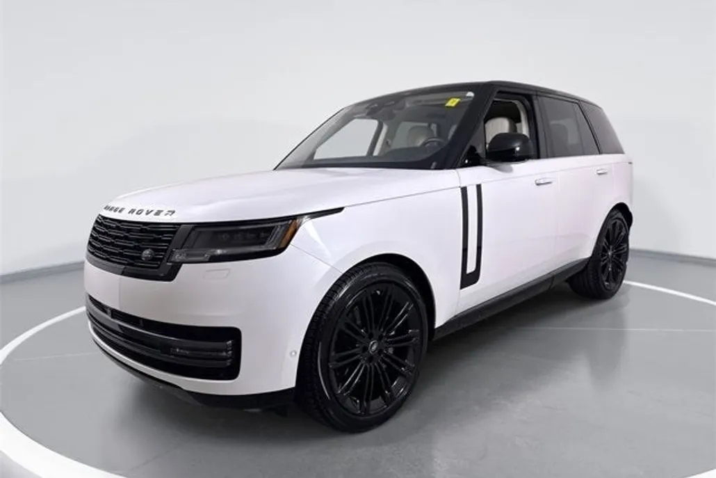 2024 Land Rover Range Rover SE photo 1