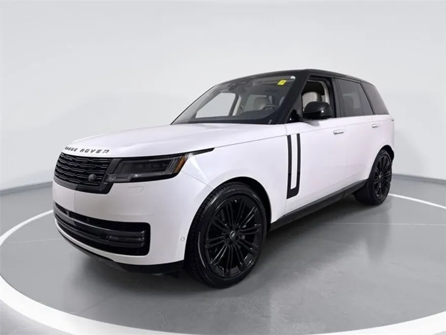 2024 Land Rover Range Rover SE photo 1