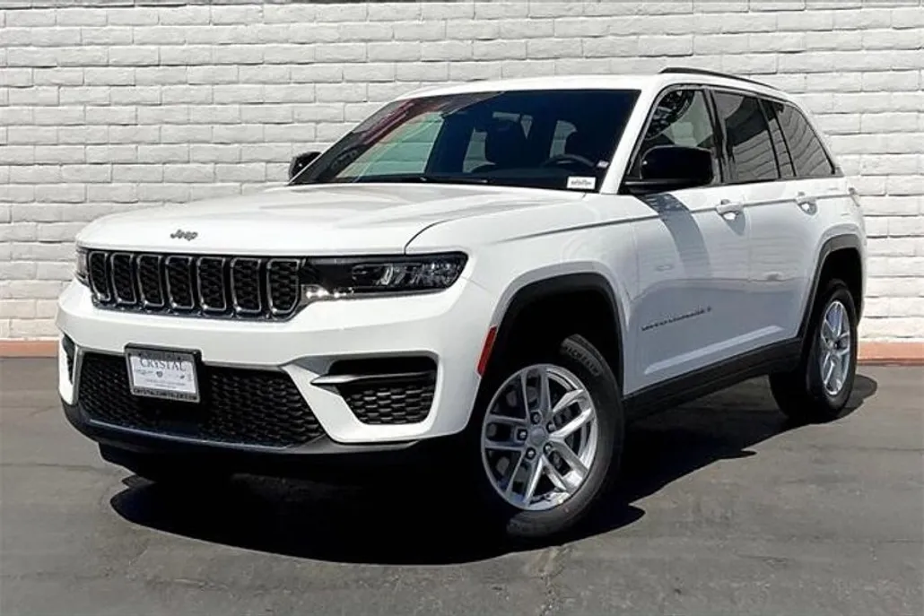 2025 Jeep Grand Cherokee Laredo X photo 1