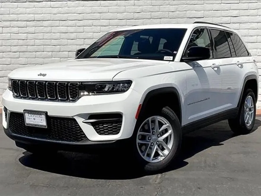 2025 Jeep Grand Cherokee Laredo X photo 1
