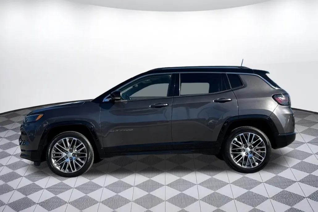 2022 Jeep Compass Limited photo 1