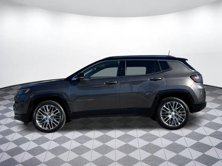 2022 Jeep Compass Limited photo 1