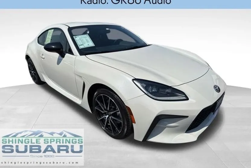 2024 Toyota GR86 Base photo 1