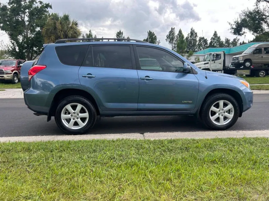 2006 Toyota RAV4 Limited photo 1