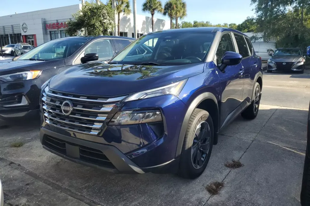 2024 Nissan Rogue SV photo 1