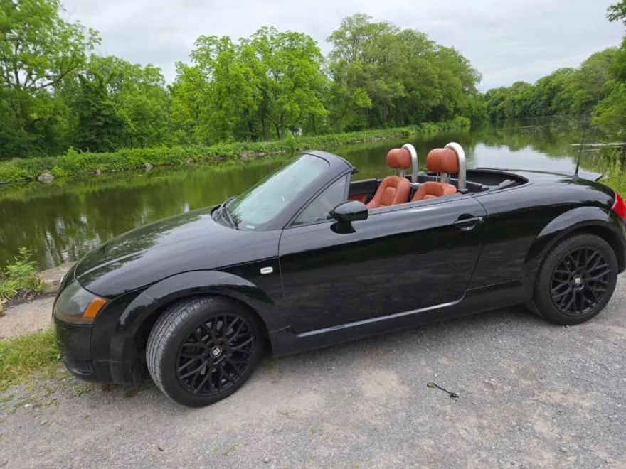 2003 Audi TT Roadster photo 1