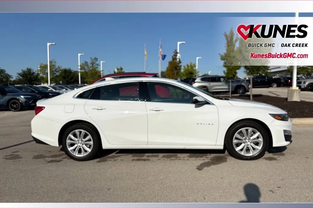 2024 Chevrolet Malibu 1LT photo 1
