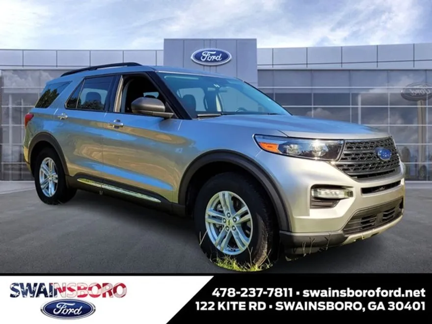 2023 Ford Explorer XLT photo 1