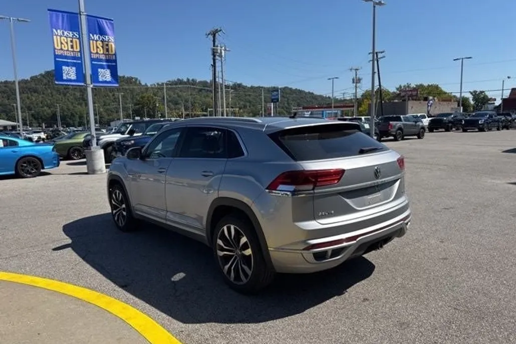 2020 Volkswagen Atlas Cross Sport V6 SEL R-Line photo 1