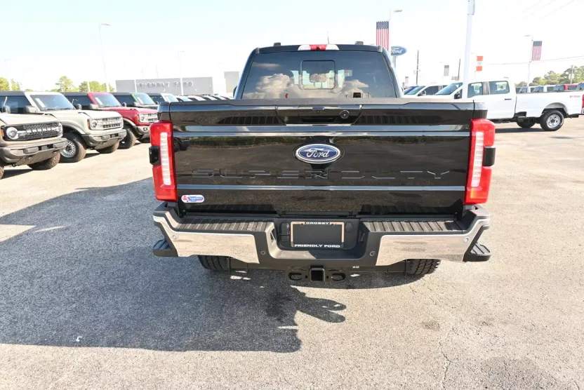 2026 Ford F-250 Lariat photo 1