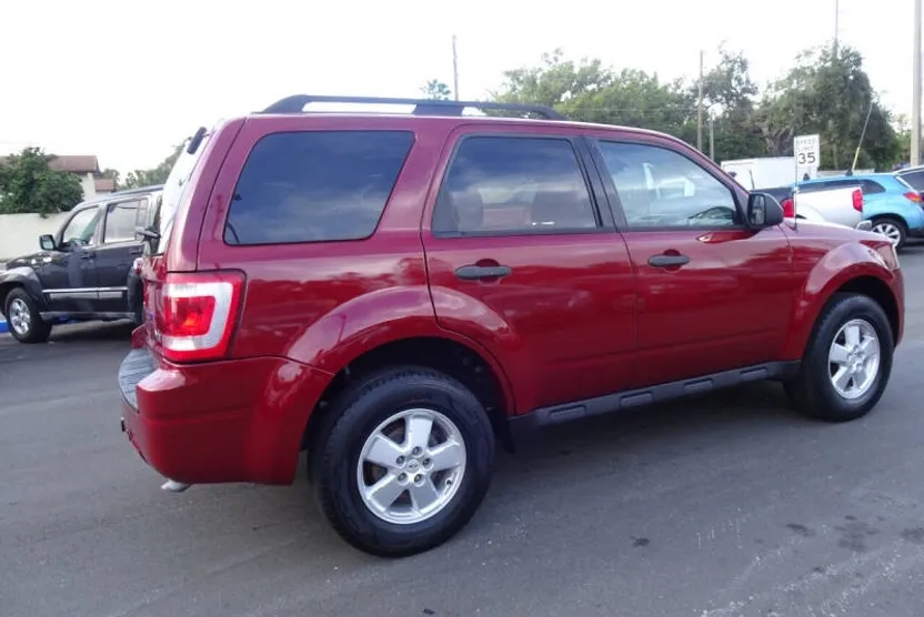 2010 Ford Escape XLT photo 1