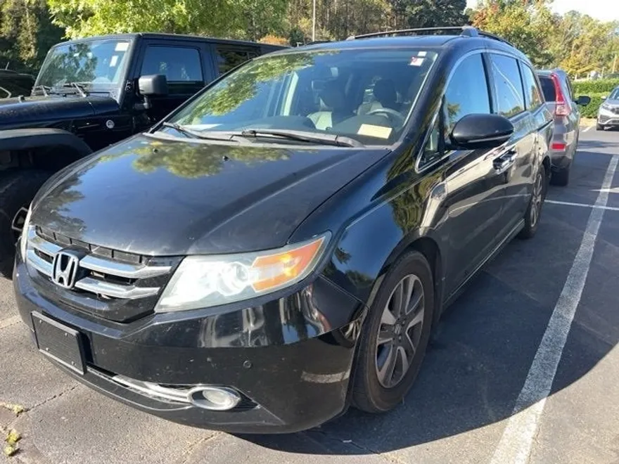 2015 Honda Odyssey Touring Elite photo 1