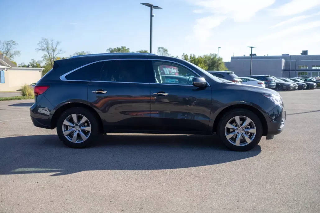 2016 Acura MDX Advance photo 1