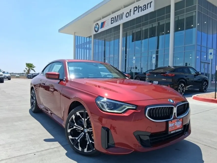 2025 Bmw 230i xDrive photo 1
