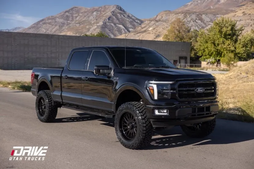 2024 Ford F-150 Lariat photo 1