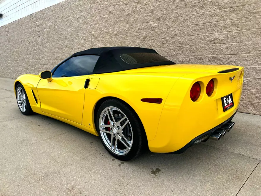 2007 Chevrolet Corvette Convertible photo 3