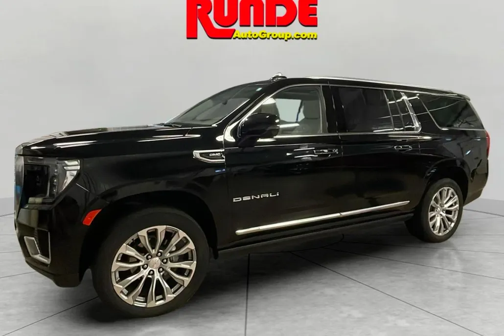 2023 Gmc Yukon XL Denali photo 1
